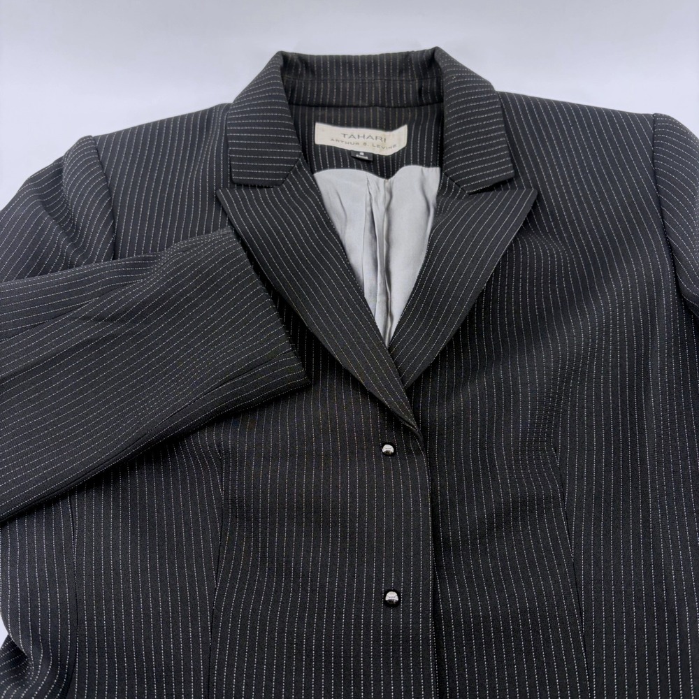 Tahari Arthur S Levine Womens Black Pinstripe Two Button Blazer Jacket Size 8 - Picture 4 of 9